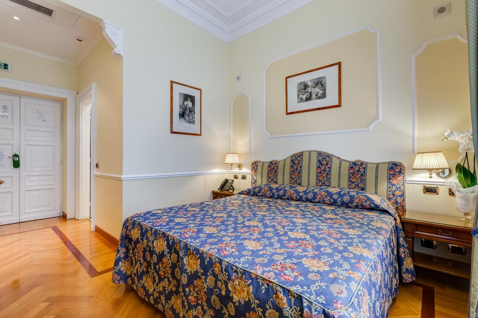 Cellini Hotel 3*